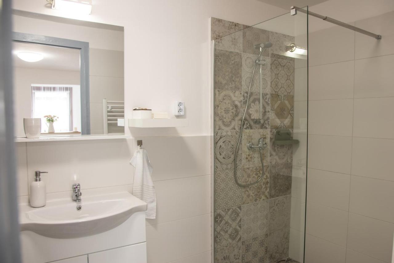 Csillagvirag Apartman Дьюла Экстерьер фото